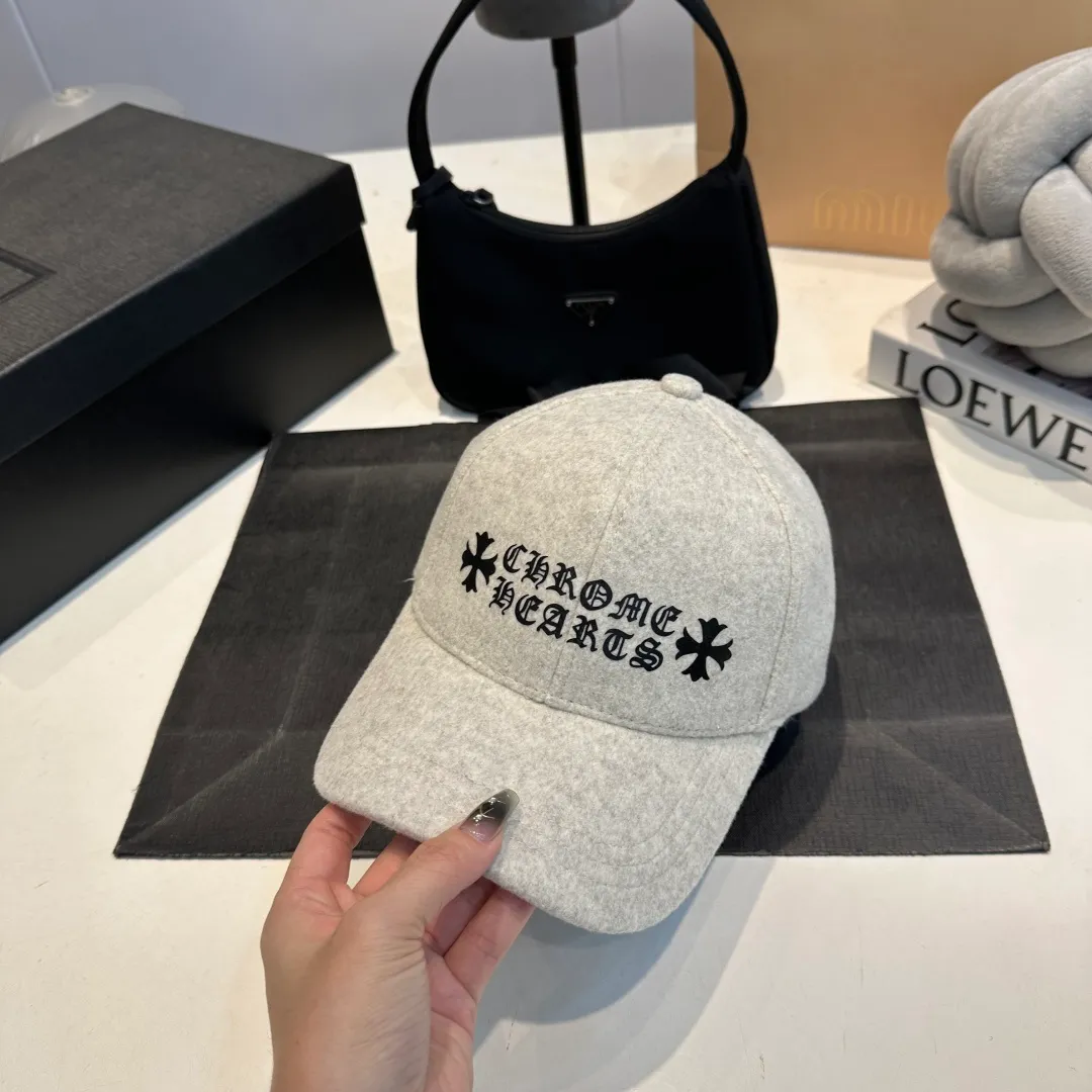 P60 Chrome Hearts 💓Autumn and winter Korean style fashionable retro design versatile baseball cap and peaked cap